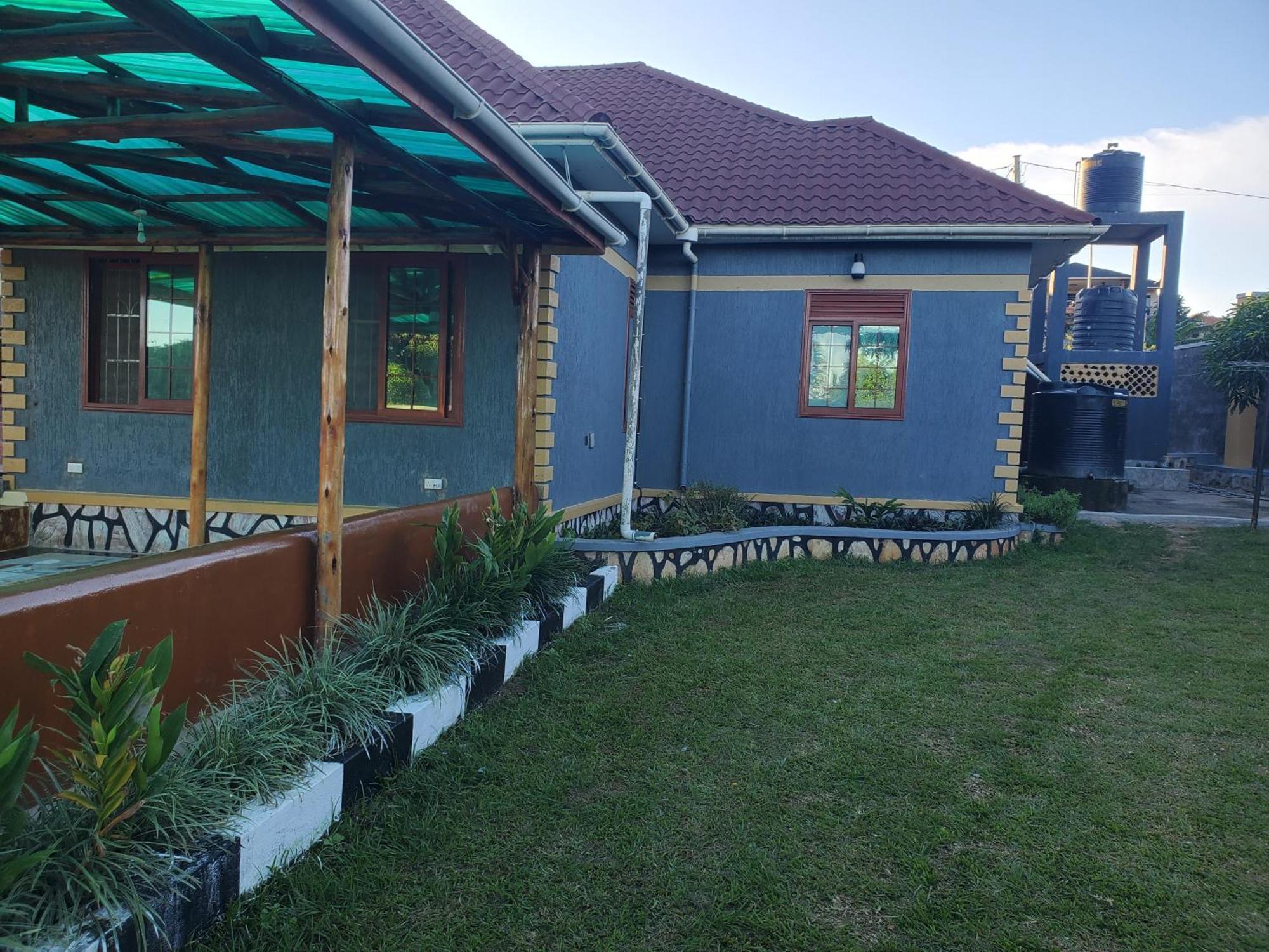 Gorilla African Guest House Entebbe Eksteriør bilde