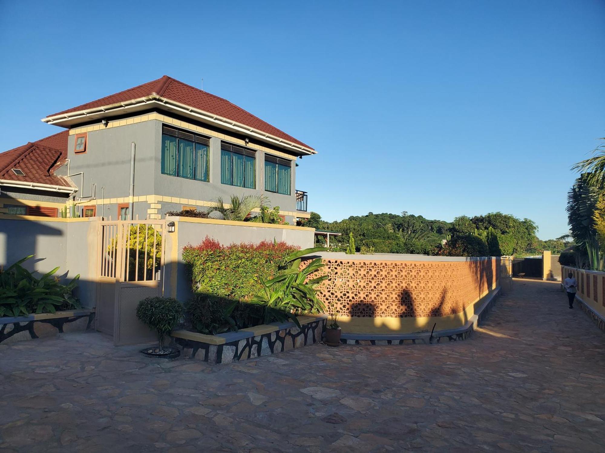 Gorilla African Guest House Entebbe Eksteriør bilde