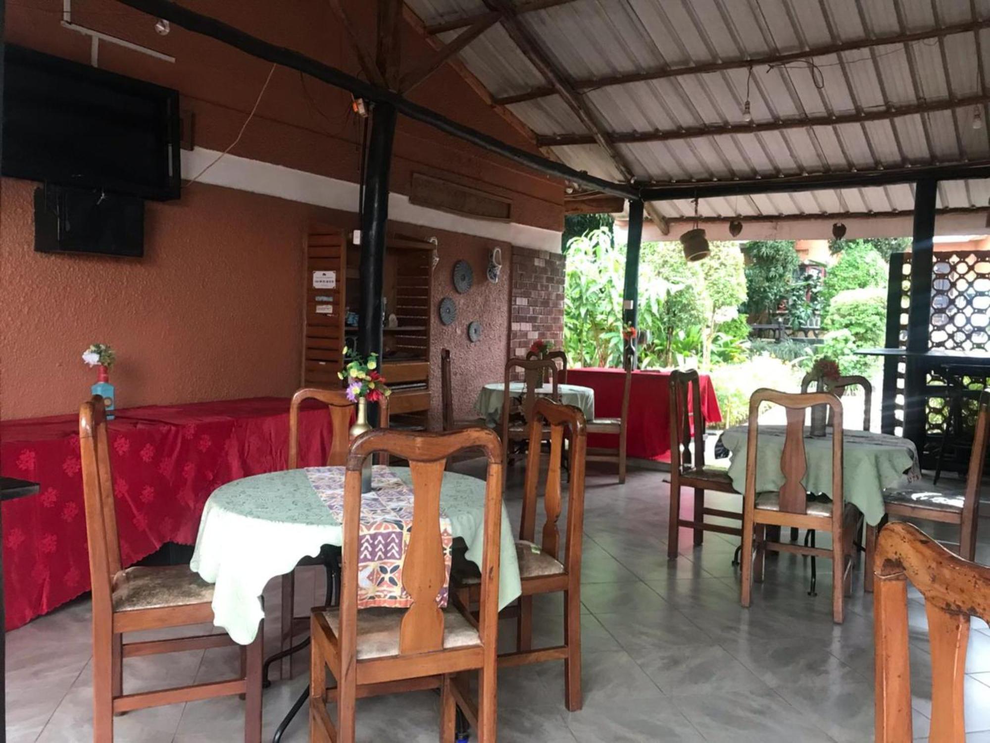 Gorilla African Guest House Entebbe Eksteriør bilde